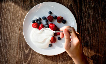 Yogur griego cremoso, comidas saludables para ganar peso